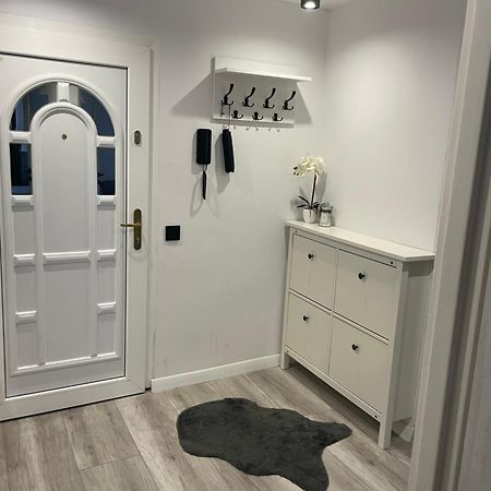 Apartament 2 Pokojowy W Centrum Miasta Żagań Eksteriør bilde